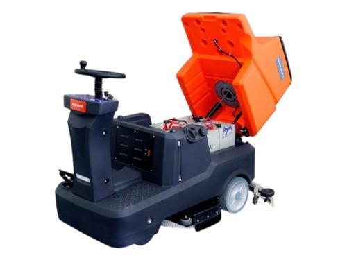 Поломоечная машина самоходная NOBLELIFT NR810 с сиденьем оператора