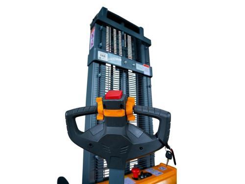 Штабелер самоходный электрический XILIN CDD15R25-EN с раздвижными вилами 1.5т 2.5м